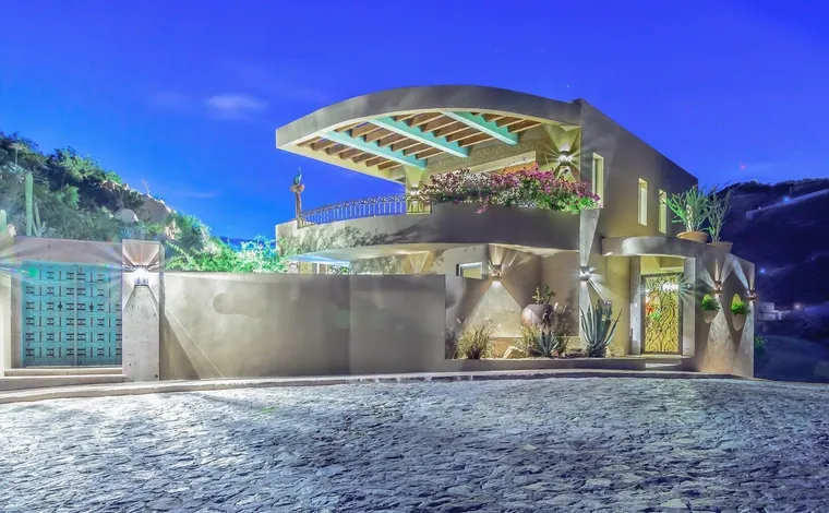 Affordable Modern Real estates in Pedregal
