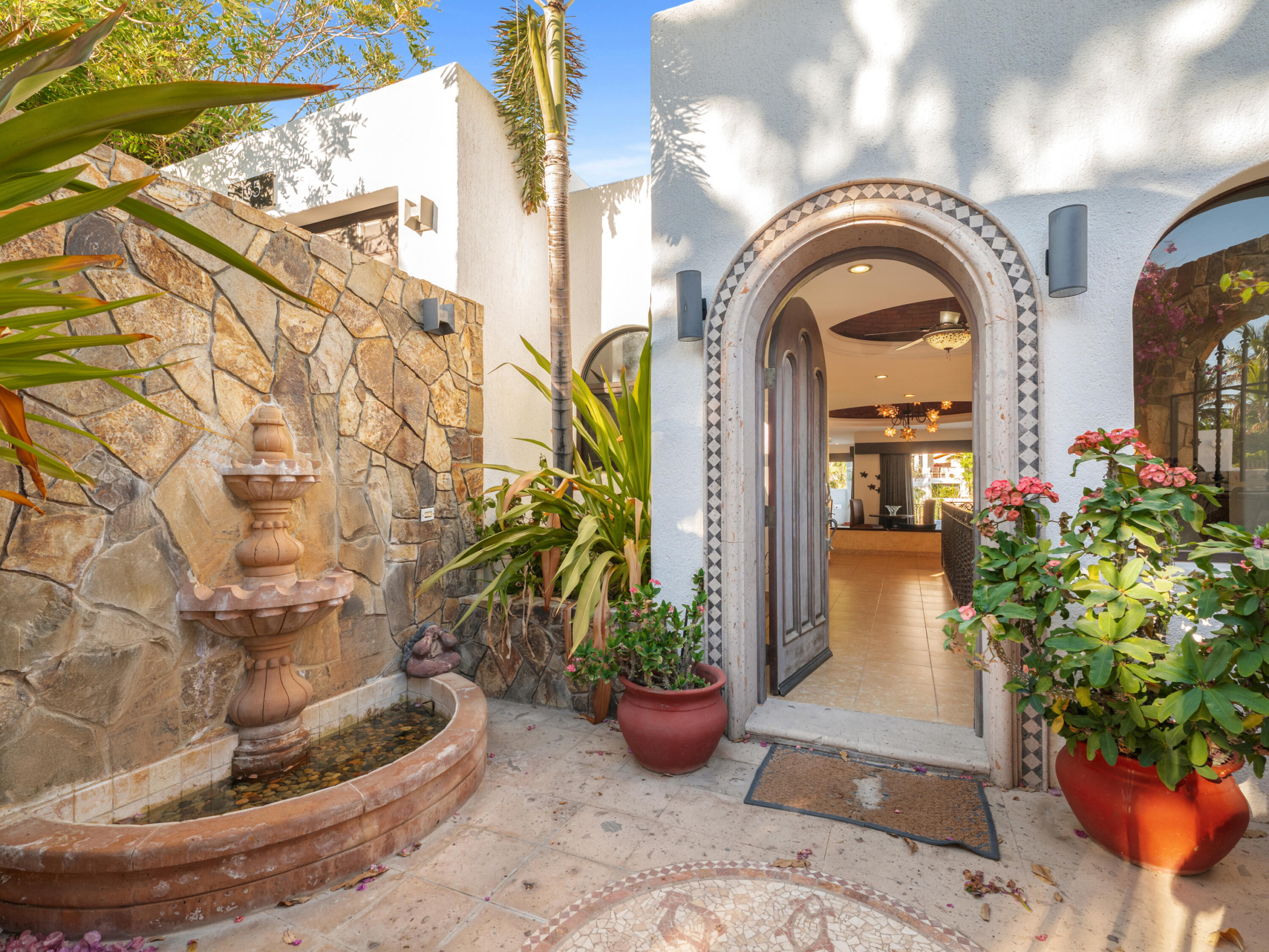 Pedregal Pedregal Csl Casa Bella redesigned encompasses a warm modern style combined with abundant lush landscaping.Situated on a large private corner lot with unobstructed oceans for sale