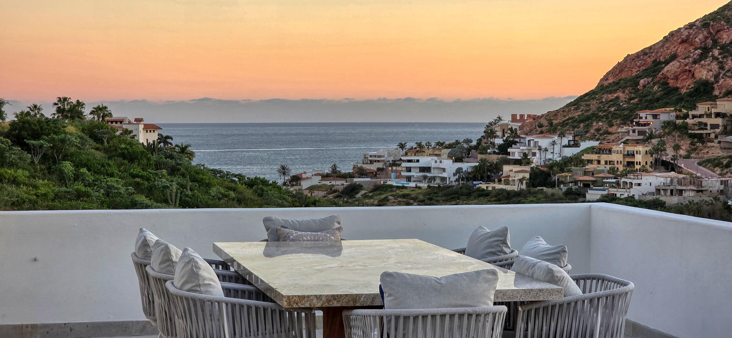 Pedregal Cresta Del Mar Mediterranean-style Home with a poolside bar and generously proportioned patio with its water features, putting green, pool and spa create a playful inviting atmosphere where friends and family will want to gather. Sunset cocktails atop the rooftop deck with its arch – 22 Corsarios, San Jose Corridor, BS