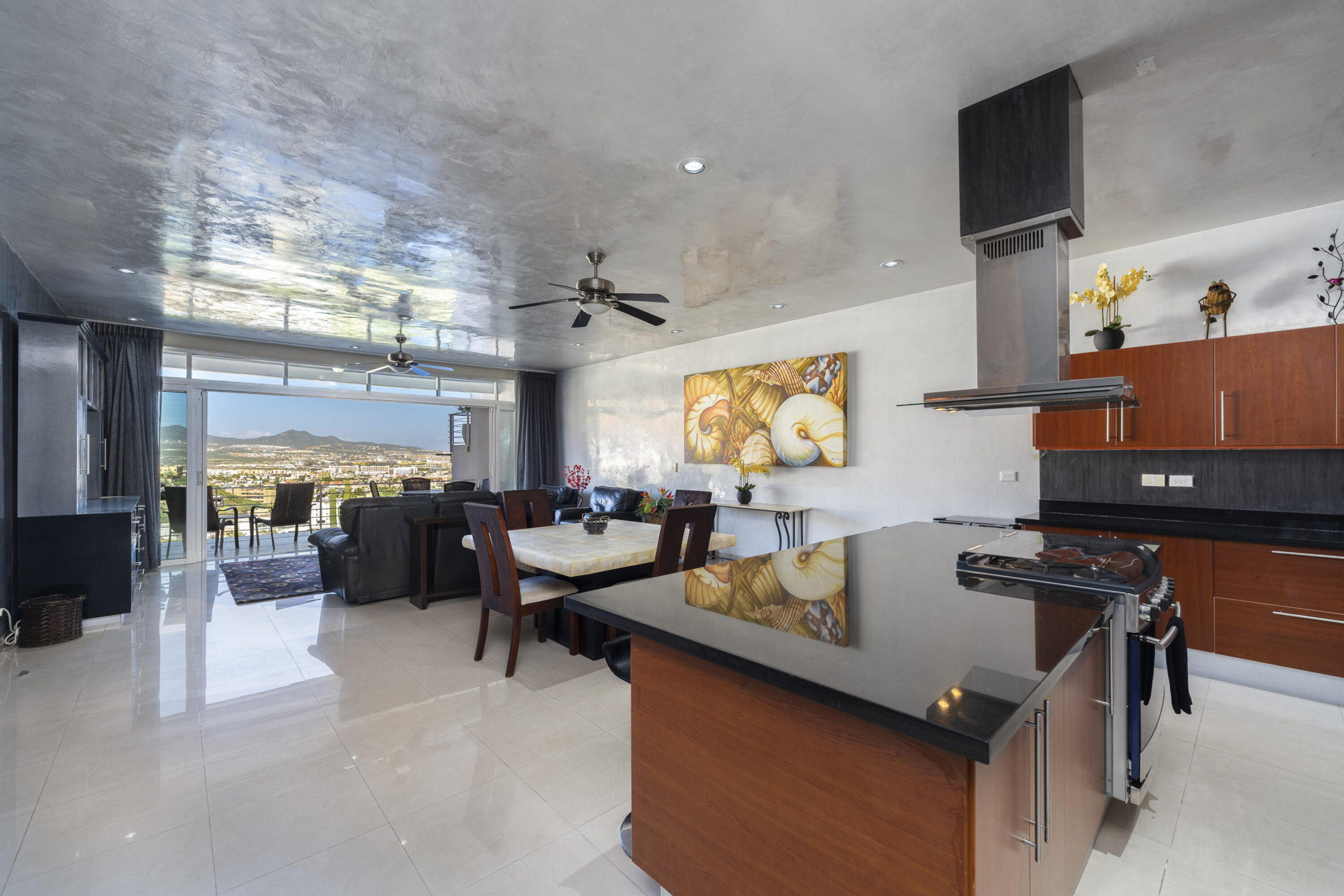 Pedregal Blue Bay-Pedregal This Blue Bay 3-bedroom condo with maid quarters located in Pedregal, offers ocean for sale