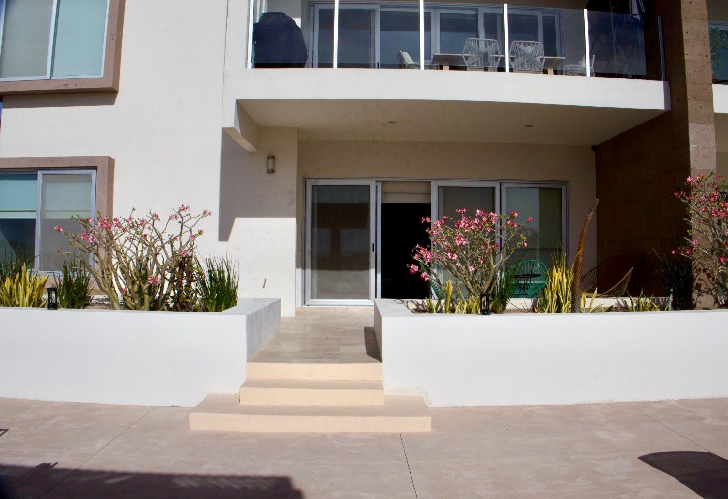 Pedregal Pedregal Experience an exclusive lifestyle in this luxurious, exquisitely furnished condominium, where every detail has been designed for comfort and distinction. Its expansive terrace overlooking the pool offers breathtaking ocean for sale