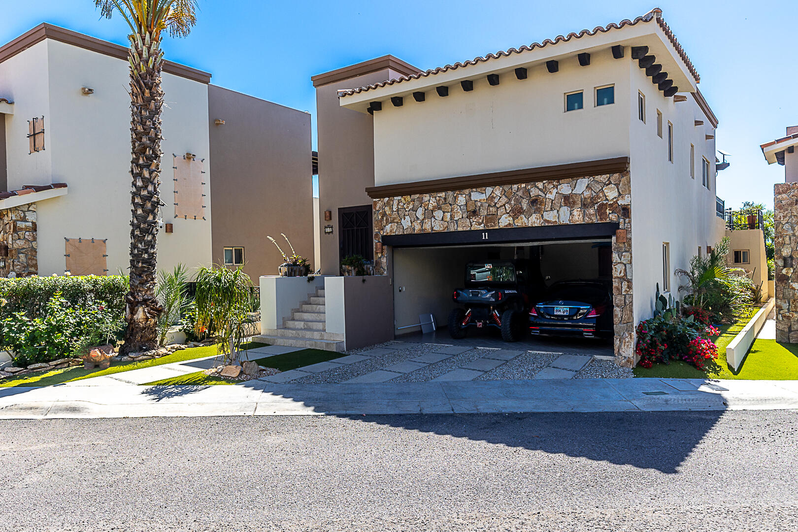 Pedregal El Sargento Casa Vida Lenta is a beautifully constructed single-story casita offers thoughtful design, high ceilings, and sweeping – Calle San Marino, Cabo Corridor, BS