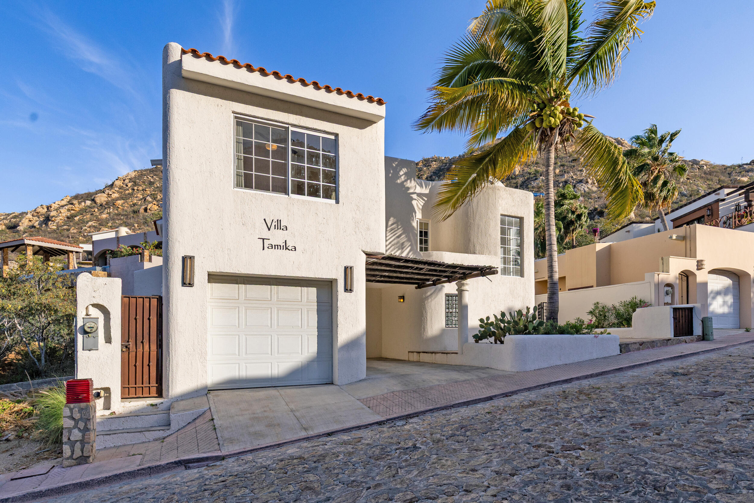 Pedregal Pedregal Csl Looking for your dream home in Pedregal de Cabo San Lucas? Explore Villa Tamika, each of its 3 bedrooms offers a private bathroom. With an open floor plan walking from the living room to a terrace overlooking the lower level pool area. Well-equipped featuring a wonderful terrace with a swimming pool, jacuzzi, lounge chairs and a shaded dining area on the patio. Fire up the outdoor grill and enjoy with friends and family. Admire for sale