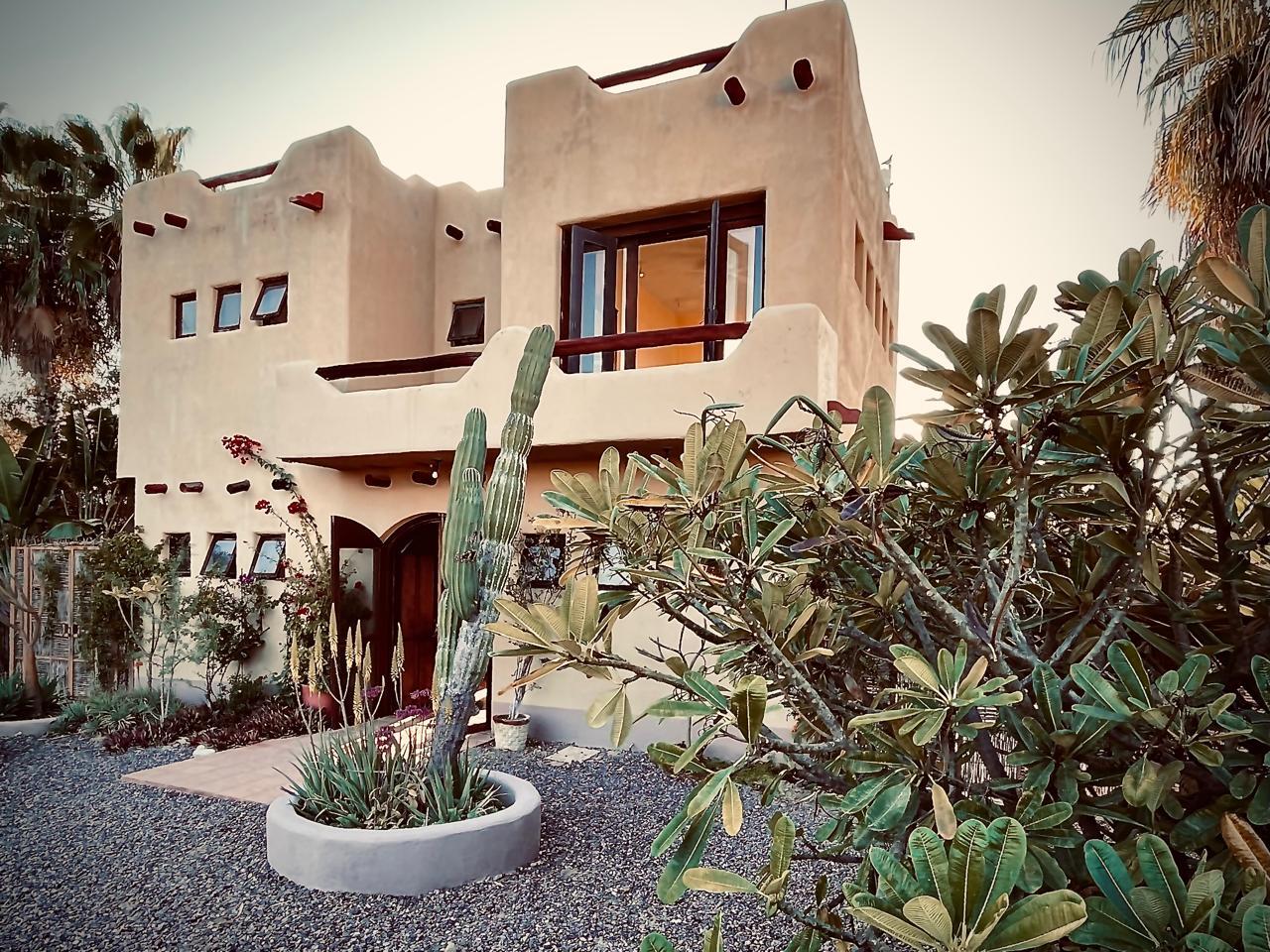 Pedregal Las Playitas Perched above the Pacific coastline, this elegant two-story California Colonial residence captures spectacular sunset – Camino Viejo y Colibri, Pacific, BS