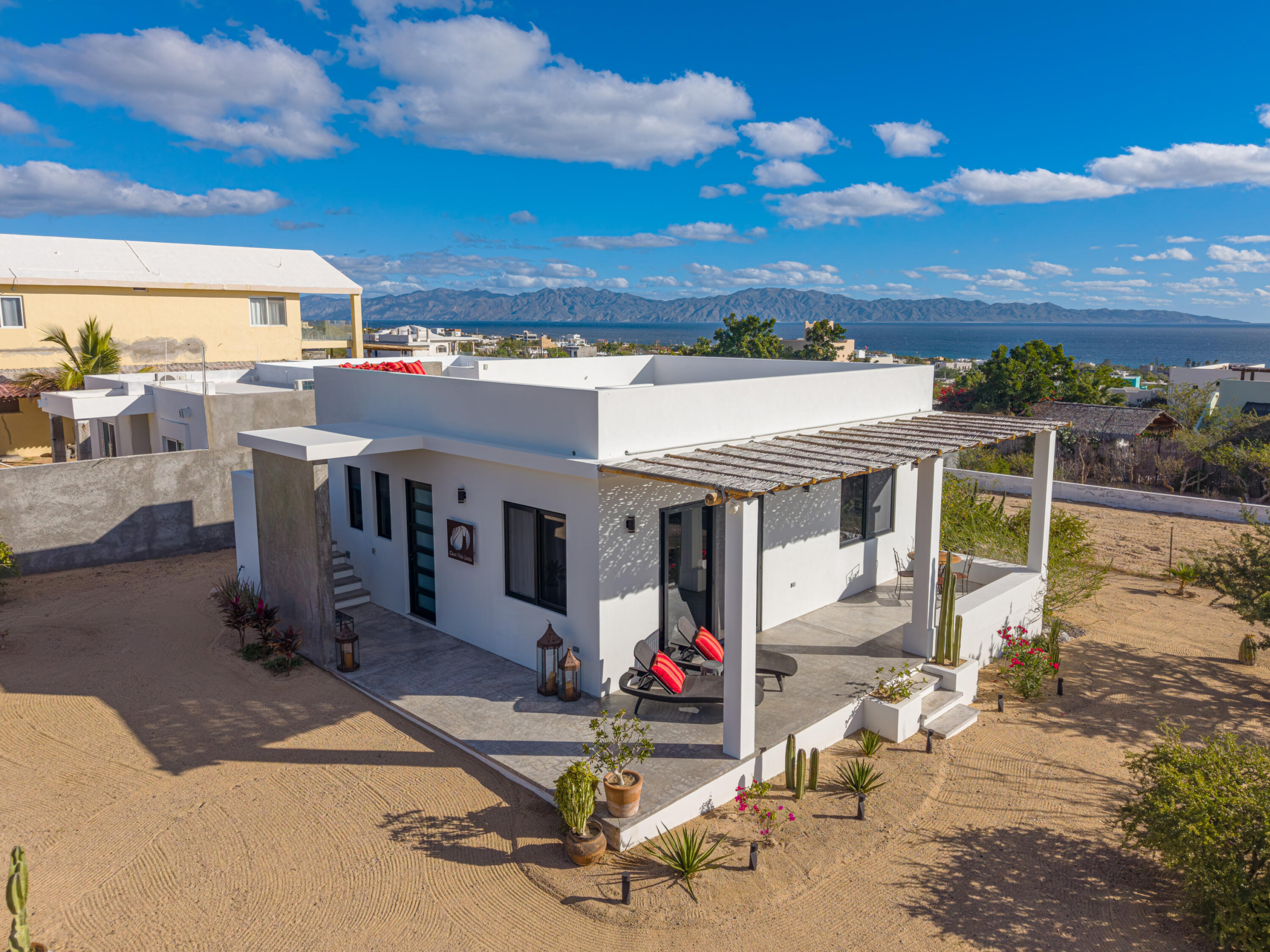 Pedregal El Sargento Casa Vida Lenta is a beautifully constructed single-story casita offers thoughtful design, high ceilings, and sweeping – Casa Vida Lenta, La Paz, La Paz, BS