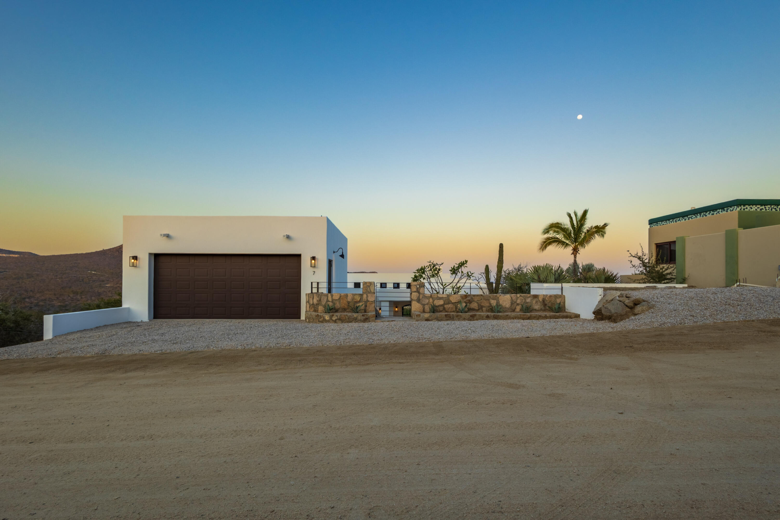 Pedregal Laguna Hills Casa Vista is a newly remodeled 4-bedroom, 5-bathroom retreat offering breathtaking panoramic – Casa Vista, Lot 7, San Jose del Cabo, BS