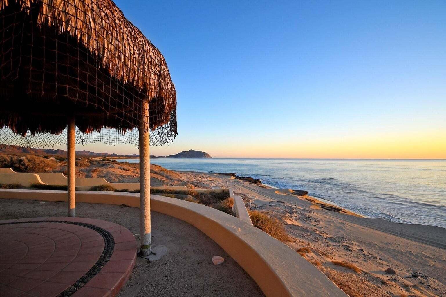 Pedregal Boca Del Salado ---Well Priced Beachfront Home & 16 acre Land--- Baja´s East Cape is a picture painted by God himself, Enchanted Point is a beachfront home that sits up on the bluff overlooking the Cabo Pulmo bay and only a 5 minute drive from the private airstrip in Los Frailes. With over 370 linear feet (113 linear meters) of pristine white sandy beach and calm swimmable water, this property is true to its name! The panoramic ocean – Enchanted Point Beachfront, East Cape, East Cape, BS