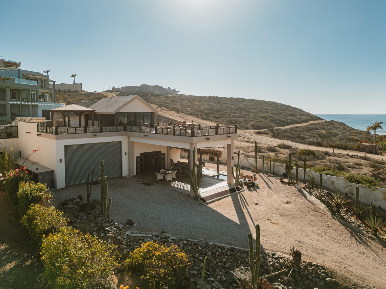 Pedregal Las Playitas Perched above the Pacific coastline, this elegant two-story California Colonial residence captures spectacular sunset – Todos Santos, Pacific, BS