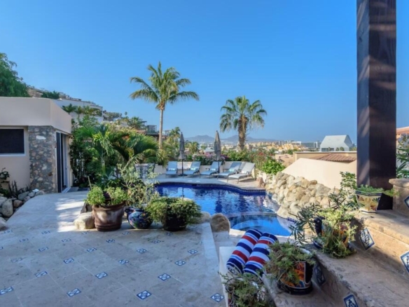 Pedregal Pedregal Csl This truly one of a kind 2 bedroom, 2 baths residence is located in the prestigious guard gated community of Pedregal, Cabo San Lucas. The main level features the living, dining, kitchen and spa areas. Two spacious bedrooms are located on the ground floor. One of the bedrooms can easily be converted into two, offering the potential for additional space and customization. The property also features a sizeable private backyard, ideal to entertain friends and family with the potential to add a dipping pool. Perfectly situated just minutes from the Marina and downtown Cabo San Lucas, the property provides easy access to dinning, shopping and entertainment. A short distance to the iconic Medano Beach. This home ideal for full time living or rental investment opportunities. – Pedregal Camino Grande 40, Cabo San Lucas, BS