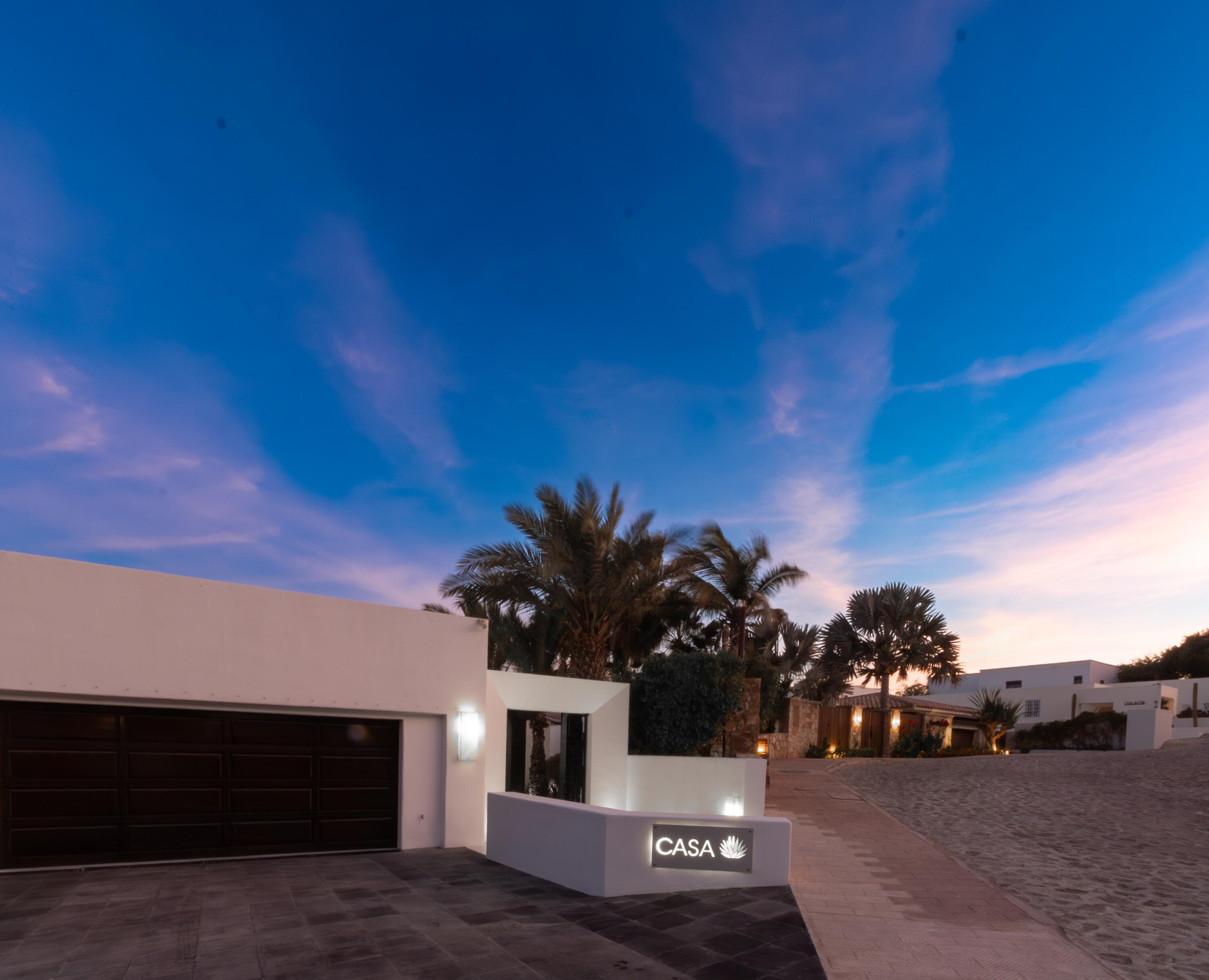 Pedregal Pedregal Csl Casa Agave presents a rare invitation to experience the raw beauty and vibrant life of the Pacific Ocean from a residence of contemporary distinction. Designed for those who seek both serene sanctuary and moments of shared delight, this seven-bedroom oceanfront home offers an unparalleled connection to the stunning Los Cabos coast.Imagine waking to the sound of waves, the horizon a canvas for breathtaking sunrises. At Casa Agave, the expansive living spaces seamlessly merge with the coastal landscape, offering uninterrupted – Camino del Pacifico, Cabo San Lucas, BS
